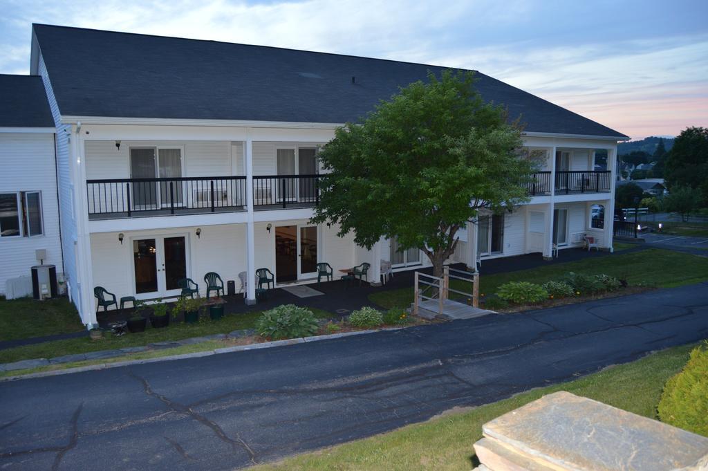 New World Inn Barre Exterior photo