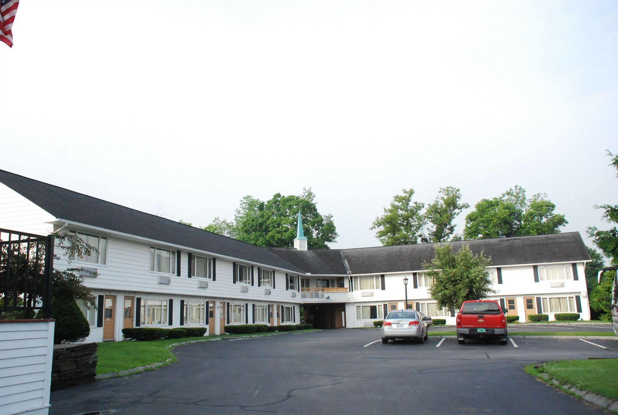 New World Inn Barre Exterior photo
